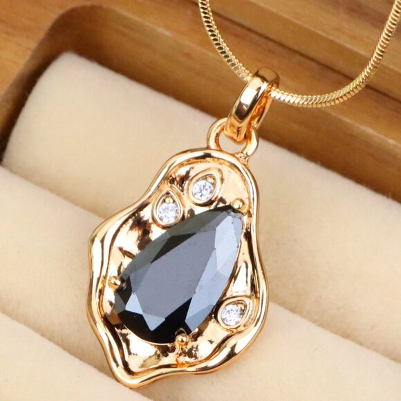 "Chic Black Teardrop Pendant in Gold Frame, XPPT1735 - Picture 1 of 13
